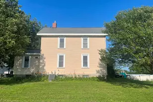 8268 Lyndon Rd, Prophetstown, IL 61277 - Photo 3