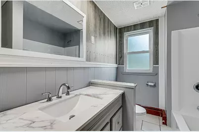 411 Wallace Street, Joliet, IL 60436 - Photo 11