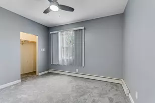 411 Wallace St, Joliet, IL 60436 - Photo 7