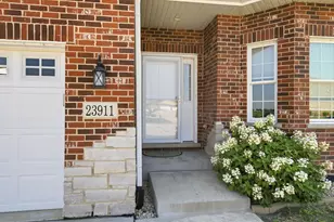 23911 S Fugett Dr, Manhattan, IL 60442 - Photo 3