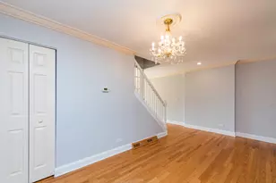 551 W Park Ave, Libertyville, IL 60048 - Photo 9