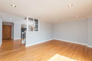 551 W Park Ave, Libertyville, IL 60048 - Photo 13