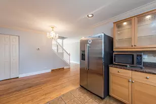 551 W Park Ave, Libertyville, IL 60048 - Photo 5