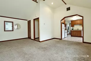 35831 N Helendale Rd, Ingleside, IL 60041 - Photo 3