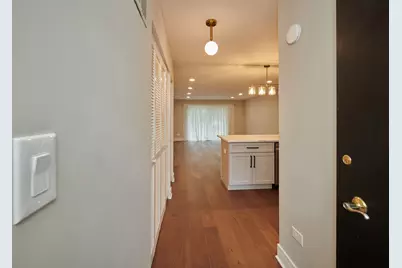 7074 N Ridge Boulevard #1E, Chicago, IL 60645 - Photo 15