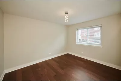 7074 N Ridge Boulevard #1E, Chicago, IL 60645 - Photo 17