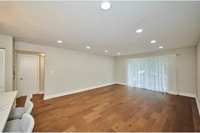 7074 N Ridge Boulevard #1E, Chicago, IL 60645 - Photo 13