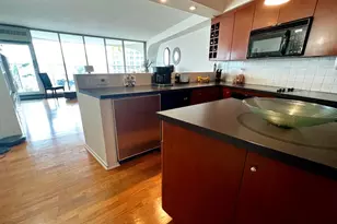 300 N State St, Chicago, IL 60654 - Photo 3