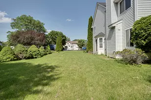 2464 Blue Spruce Ln, Aurora, IL 60502 - Photo 29