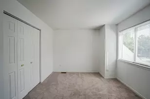 2464 Blue Spruce Ln, Aurora, IL 60502 - Photo 13