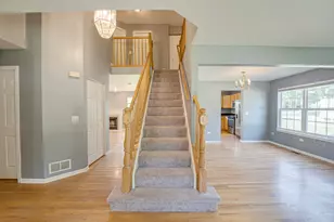 2464 Blue Spruce Ln, Aurora, IL 60502 - Photo 3