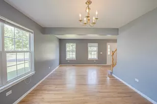2464 Blue Spruce Ln, Aurora, IL 60502 - Photo 5