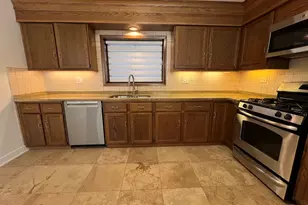 2416 W Foster Ave, Chicago, IL 60625 - Photo 11