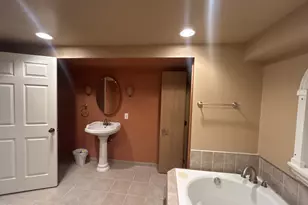 53 Sunrise Ct, Steger, IL 60475 - Photo 19