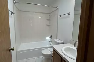 53 Sunrise Ct, Steger, IL 60475 - Photo 9