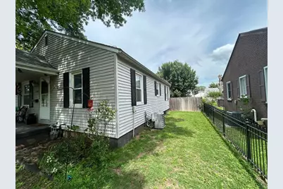 1200 S 10th Street, Pekin, IL 61554 - Photo 3