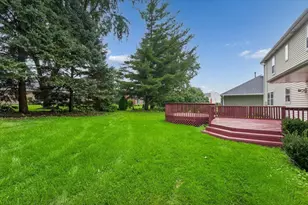 1056 Fox Valley Dr, Aurora, IL 60504 - Photo 19