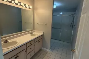 205 Ashbury Ln E, Roselle, IL 60172 - Photo 3
