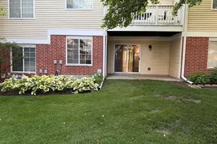 205 Ashbury Ln E, Roselle, IL 60172 - Photo 11