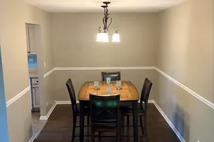 205 Ashbury Ln E, Roselle, IL 60172 - Photo 9
