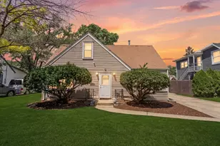 124 Westward Ho Dr, Northlake, IL 60164 - Photo 1