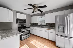 4953 N Meade Ave, Chicago, IL 60630 - Photo 11