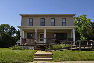 512 E Bronson St, Streator, IL 61364 - Photo 1