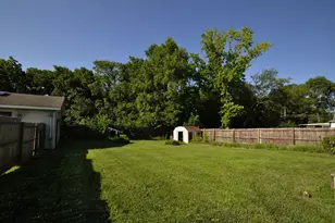 512 E Bronson St, Streator, IL 61364 - Photo 27