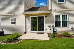 1217 N Village Dr, Round Lake Beach, IL 60073 - Photo 35