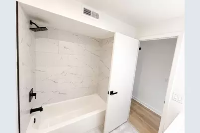 5819 W Higgins Avenue #2D, Chicago, IL 60630 - Photo 19