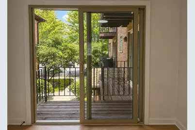 5819 W Higgins Avenue #2D, Chicago, IL 60630 - Photo 11
