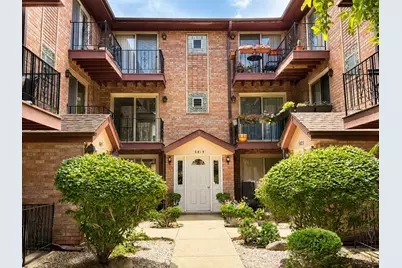 5819 W Higgins Avenue #2D, Chicago, IL 60630 - Photo 1