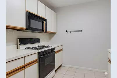 21W581 North Avenue #5, Lombard, IL 60148 - Photo 7