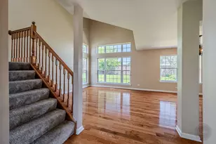 527 Northgate Cir, Oswego, IL 60543 - Photo 3