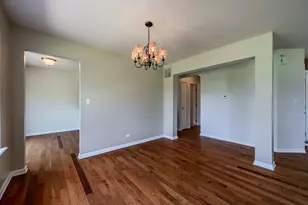 527 Northgate Cir, Oswego, IL 60543 - Photo 7