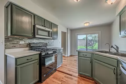 527 Northgate Circle, Oswego, IL 60543 - Photo 15