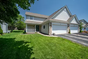 527 Northgate Cir, Oswego, IL 60543 - Photo 1