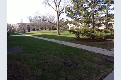 8860 N Western Avenue #2F, Des Plaines, IL 60016 - Photo 3