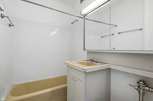 340 W Diversey Pkwy, Chicago, IL 60657 - Photo 9