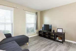 21 Fernwood Dr, Bolingbrook, IL 60440 - Photo 3
