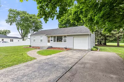 902 Laura Avenue, Streator, IL 61364 - Photo 3
