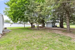 902 Laura Ave, Streator, IL 61364 - Photo 23