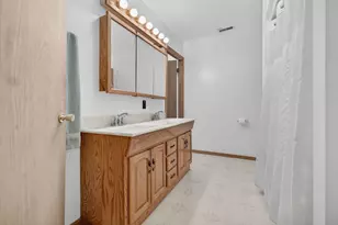 168 Fossil Cove Ln, Wilmington, IL 60481 - Photo 27