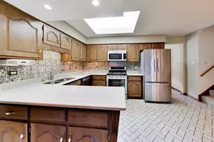 16W671 Fern St, Willowbrook, IL 60527 - Photo 11