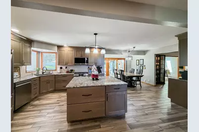3005 Countryside Lane, Freeport, IL 61032 - Photo 11