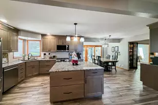 3005 Countryside Ln, Freeport, IL 61032 - Photo 11