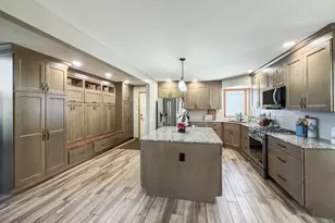 3005 Countryside Ln, Freeport, IL 61032 - Photo 9