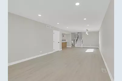 1059 Cleveland Avenue, Calumet City, IL 60409 - Photo 3