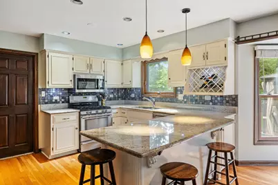 1628 Trent Avenue, Naperville, IL 60563 - Photo 7