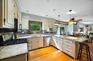 1628 Trent Ave, Naperville, IL 60563 - Photo 9